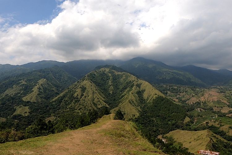 Mendatte Park, Bukit Menakjubkan di Enrekang yang Kerap Jadi Lokasi Pembuatan Video Klip 