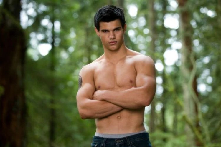 Demi Peran Jacob di Twilight, Taylor Lautner Makan Ubi Mentah agar Berat Badan Ideal