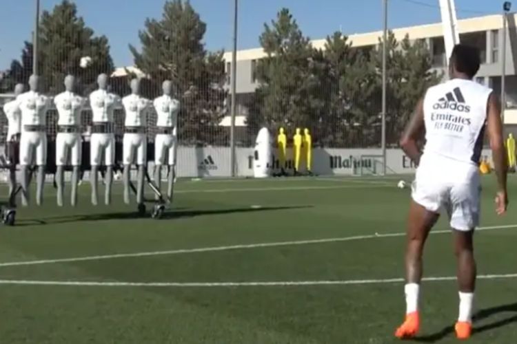 Real Madrid Punya Teknologi Baru Untuk Latih Free Kick Pemainnya, Keren Banget!