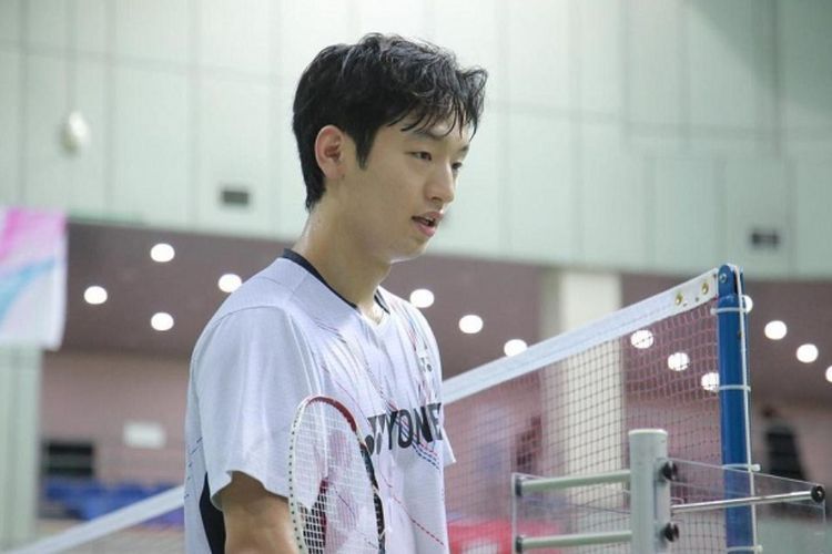 Ganti Baju di Tengah Lapangan, Tato Pebulutangkis Korea Ini Jadi Sorotan