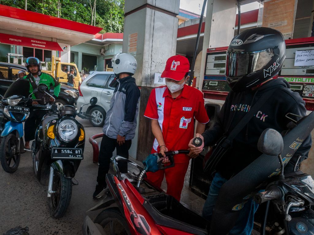 Catat! Ini Daftar Mobil dan Motor yang Dilarang Isi Pertalite, Kendaraanmu Termasuk Gak?