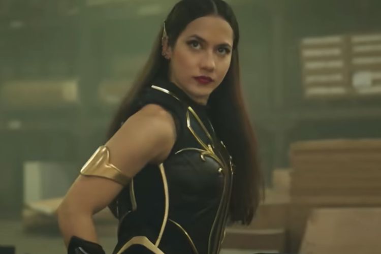 Iko Uwais Turut Andil di 'Sri Asih' dalam Adegan Ini, Pevita Pearce Gak Pake Stuntman