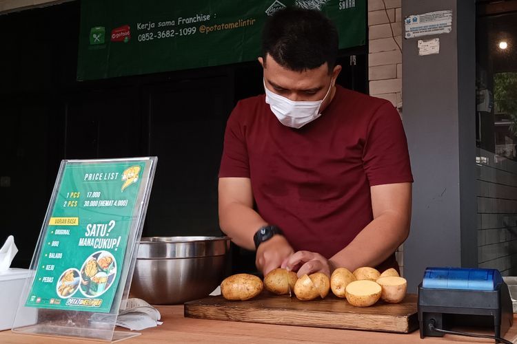 Rahasia Sukses Jualan Kentang Diolah Kekinian, Cuannya Melintir Sampai Buka Waralaba
