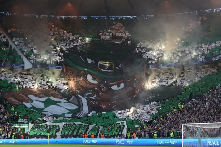 Waduh, Gemuruh Fans Celtic Bikin Child Mascot Sampe Tutup Kuping!