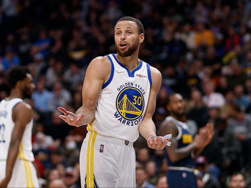 Stephen Curry Terpaksa Keluar Lapangan Saat Warriors Lawan Clippers, Bagaimana Kondisi Terbarunya?