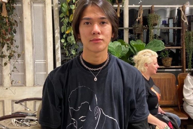 Iqbaal Ramadhan Lari Kocar-kacir Diserbu Fans Rusuh di Makassar: Kayak Dikejar Zombie