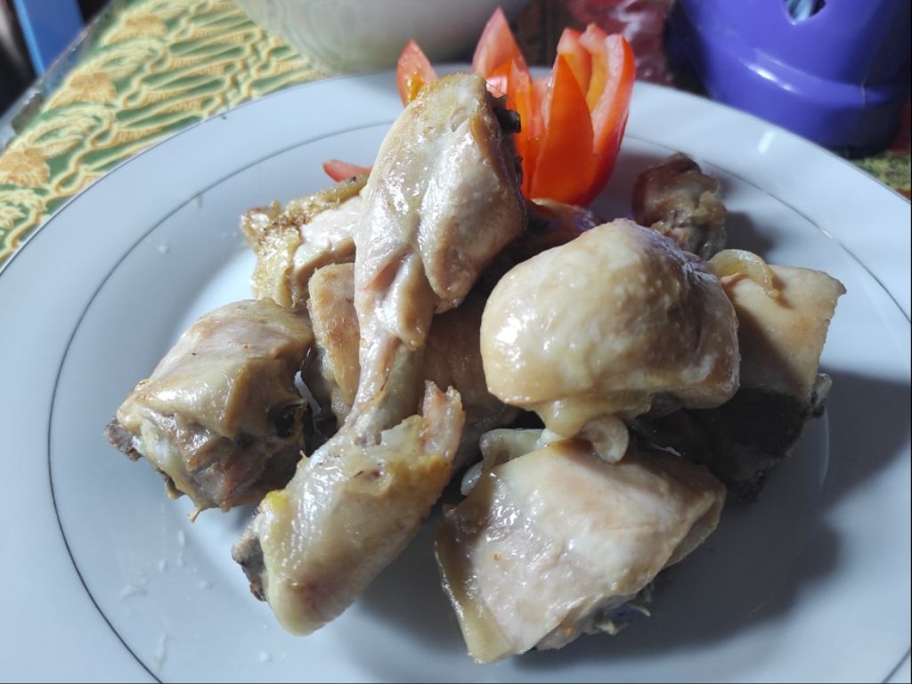 Enggak Sulit, Ini Resep Rahasia Membuat Ayam Pop Seenak di Rumah Makan Padang