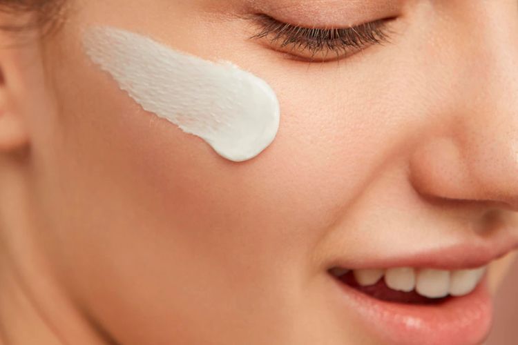 Girls, 2 Tips Ini Bisa Bantu Kulit Sehat dengan Tampilan Glass Skin, Loh
