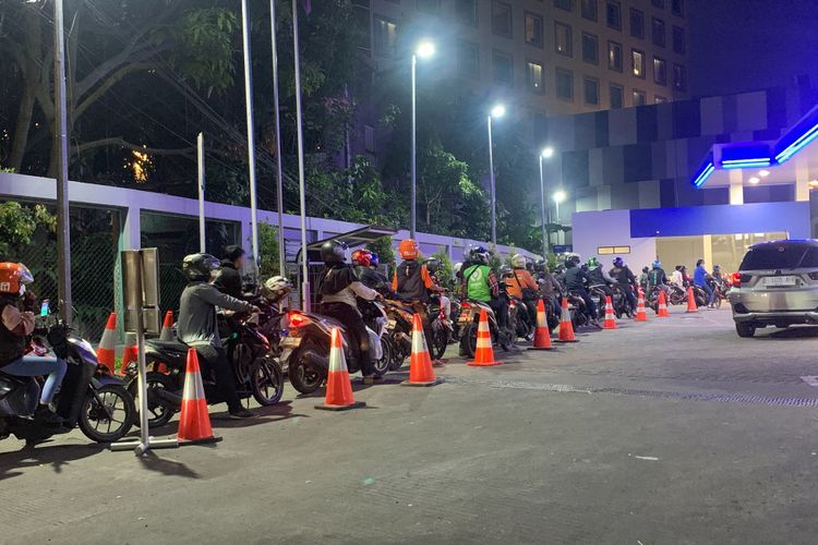 Potret Warga Bandung Serbu SPBU Vivo, Usai Diklaim Lebih Irit Ketimbang Pertalite