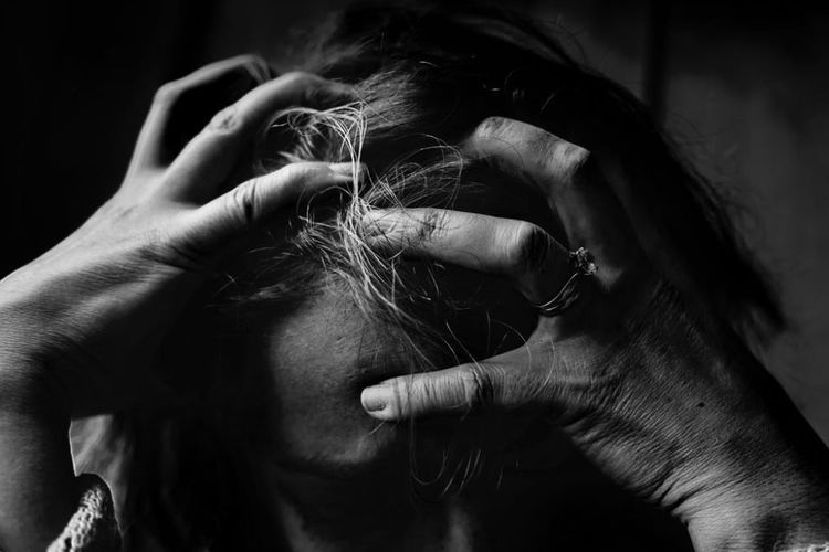 Kerap Bikin Stres, 5 Cara Membantu Kesehatan Mental Karyawan Akibat Tekanan Finansial