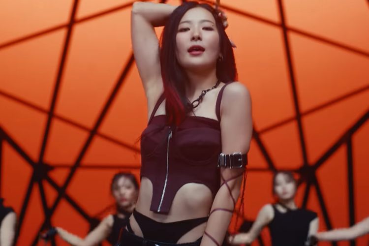 Seulgi RED VELVET Debut Solo '28 Reasons': Misterius dengan Chord Minor dan Nuansa Noir