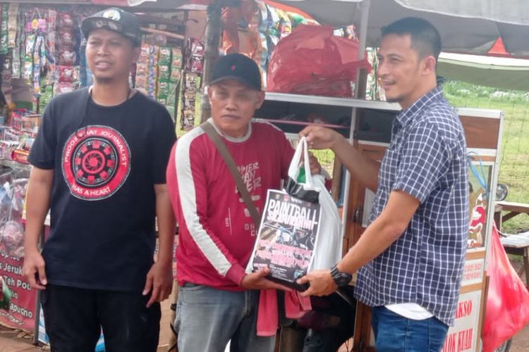 Sejumlah Organisasi Wartawan Buru Pedagang di Depok, Rupanya untuk Bagi-bagi Sembako