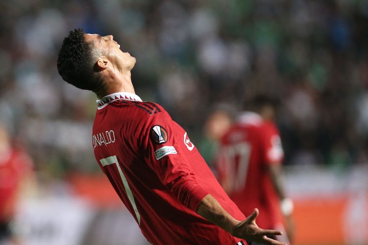 Rooney Prihatin soal Performa Ronaldo di MU: Bukan Pemain 23 Tahun Lagi