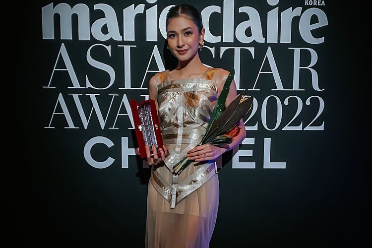 Gara-gara 'Teluh Darah', Mikha Tambayong Raih Penghargaan Asia Wide Award di Korea Selatan