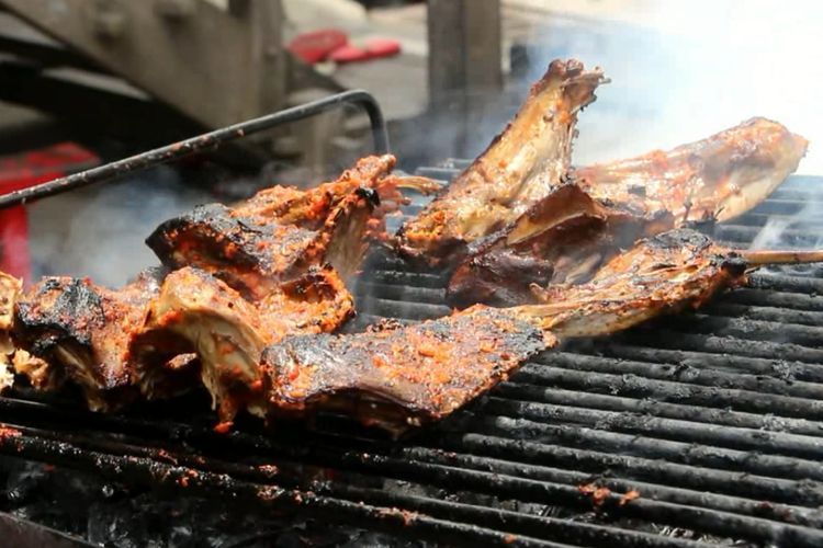 Lezatnya Itik Bakar Rempah Bugis, Kuliner Sulsel Dijamin Bikin Lidah Menggelinjang