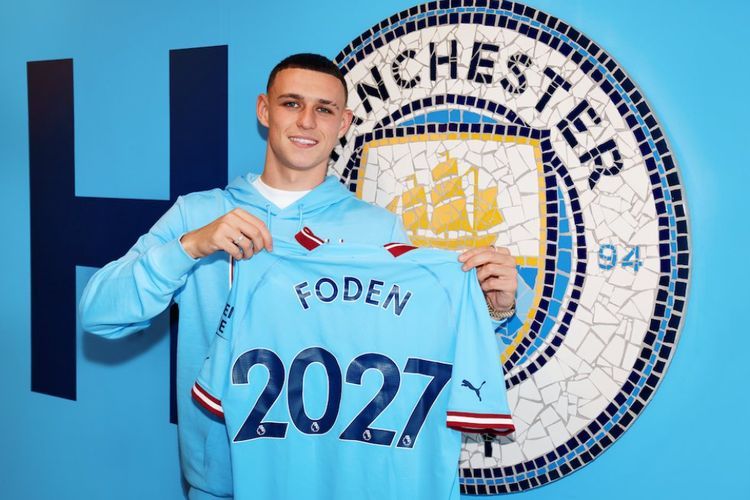 Perpanjang Kontrak di Man City hingga 2027, Phil Foden Digaji Rp3,4 Miliar Seminggu!