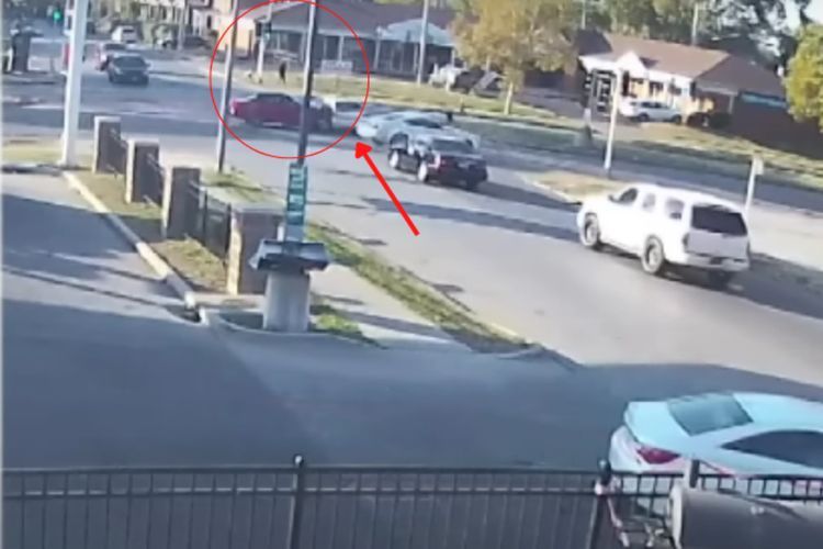 Diduga Lagi Balap Liar, Ford Mustang Ini Tabrak Chevrolet Cobalt dan Menewaskan 1 Orang