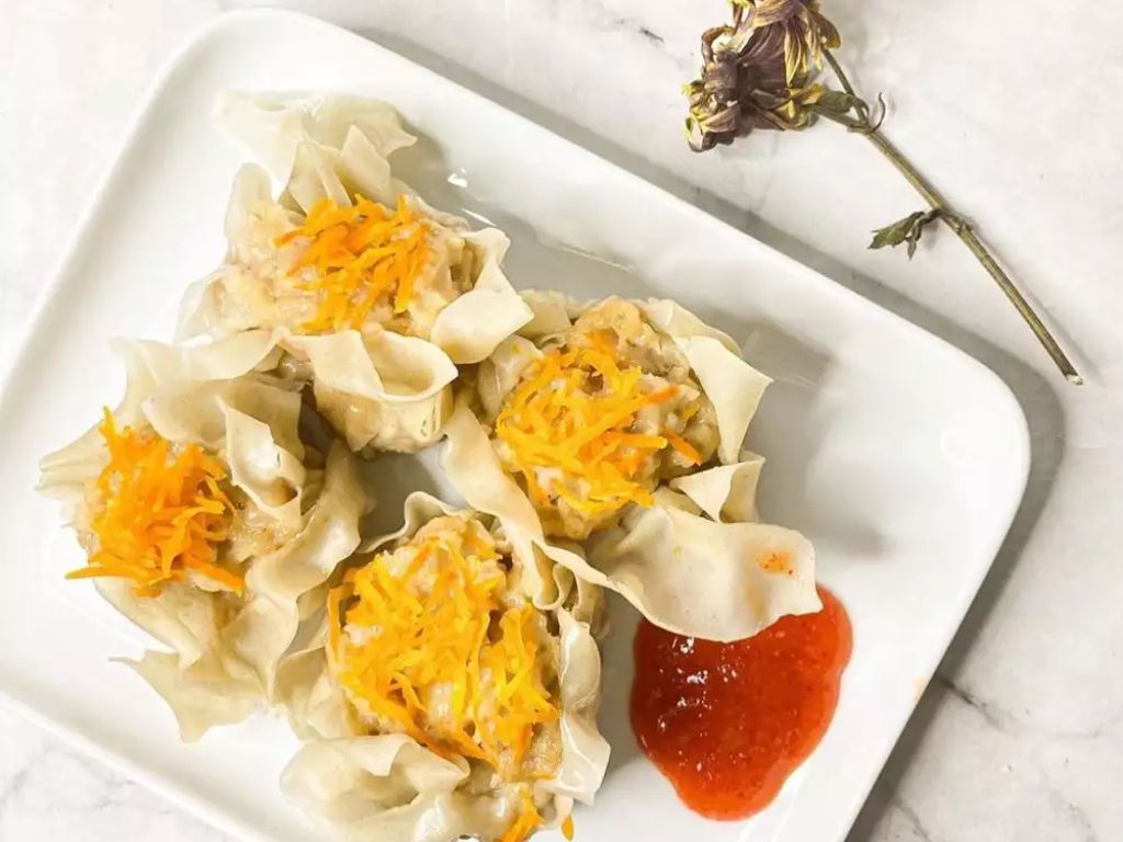 Cara Membaut Dimsum Ayam Beserta Sausnya, Bikin Kenyang! 