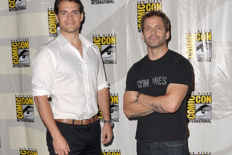 Fans DCEU Minta Warner Bros Kembalikan Zack Snyder Usai Superman Muncul di Black Adam