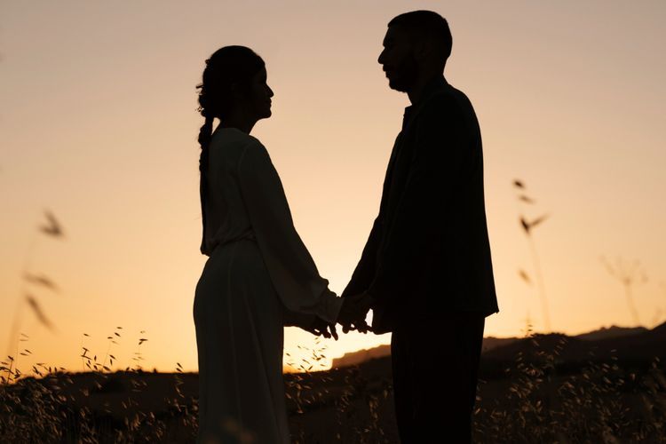 10 Arti Mimpi Bertemu Mantan, Pertanda Belum Bisa Move On?