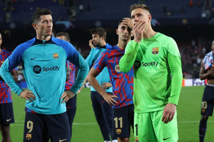 Welcome To UEL Trending, Meme Kocak Barcelona Tersingkir dari Liga Champions Bertebaran
