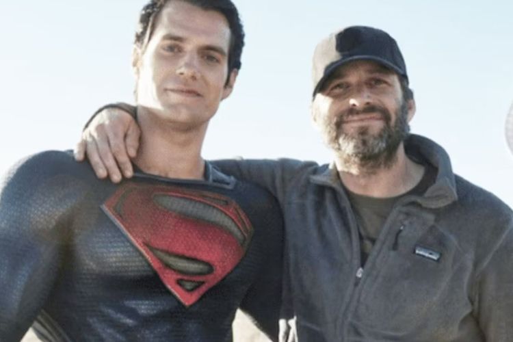 Henry Cavill Dapat Ucapan Selamat dari Zack Snyder Usai Return Jadi Superman