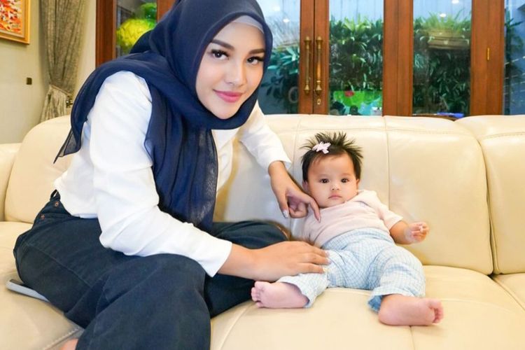 Trauma Dibully, Aurel Bakal Sekolahkan Ameena di Luar Negeri: Takut Diejek Ashiap