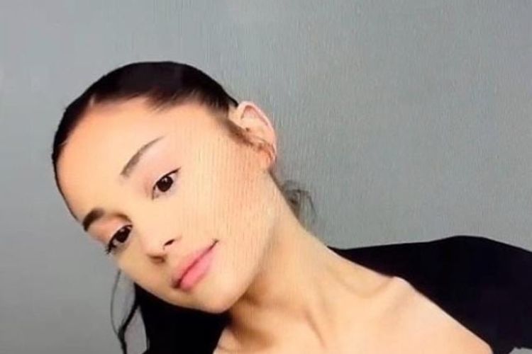 Wajah Baru Ariana Grande Tampil Beda Tanpa Makeup Tebal: Malah Kaya Idol Kpop