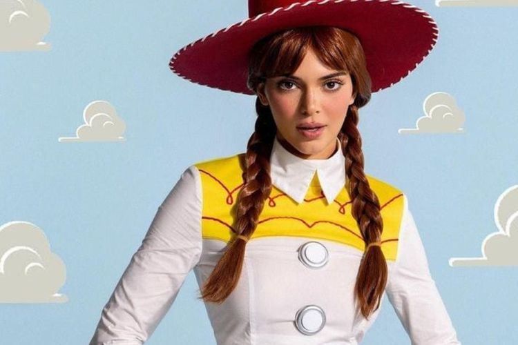 Kendall Jenner Dihujat, Pakai Kostum Seksi ala Tokoh Kartun Toy Story untuk Halloween