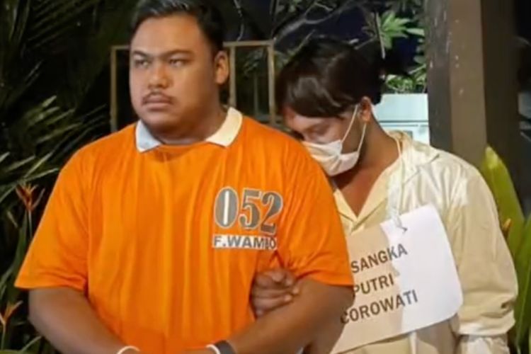 Bikin Ngakak, Pasangan Ini Cosplay Jadi Sambo dan Putri Candrawathi saat Halloween!