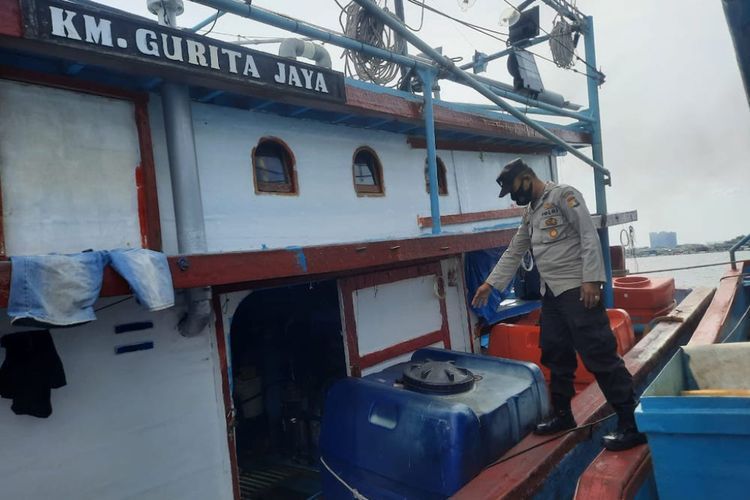 Merinding! Ada Jasad Pria Ditemukan Dalam Toren Kapal di Muara Angke