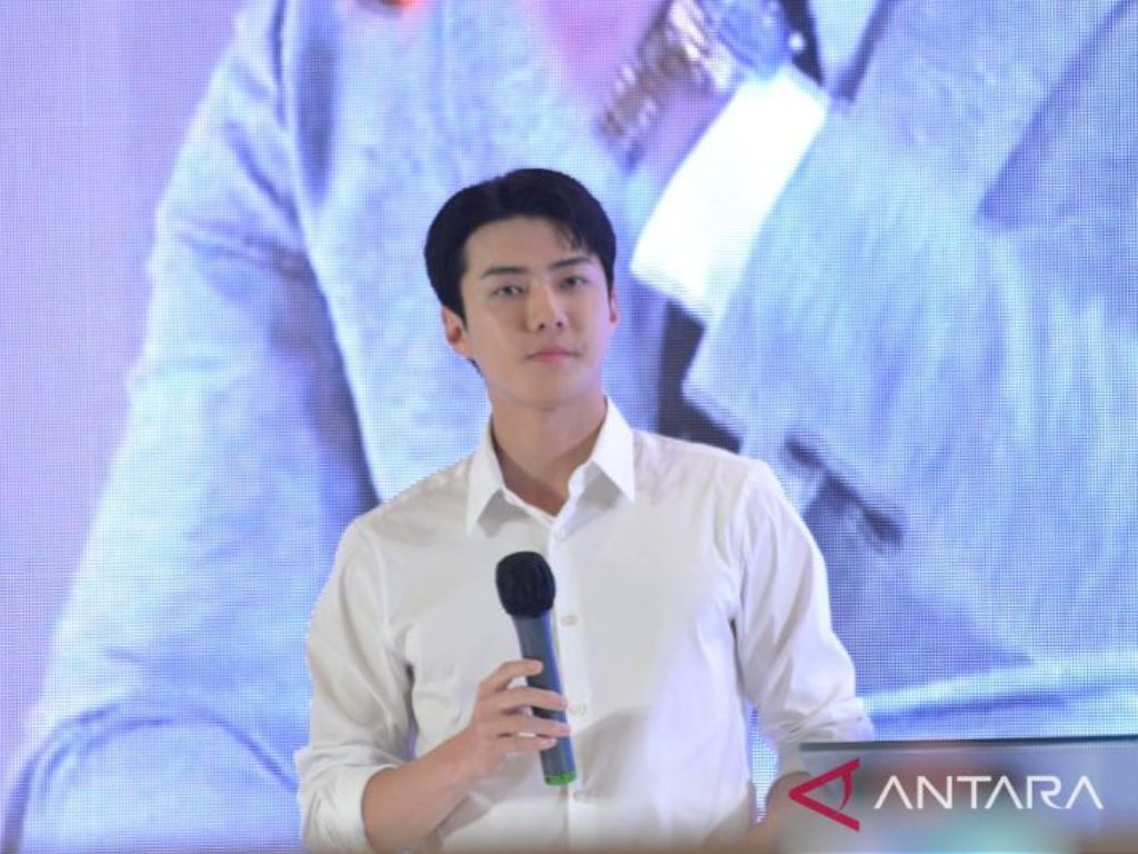 Sehun EXO Ulang Tahun, Fans Royal Asal China Tampilkan Wajah Sehun Pada LED Terbesar di Dunia