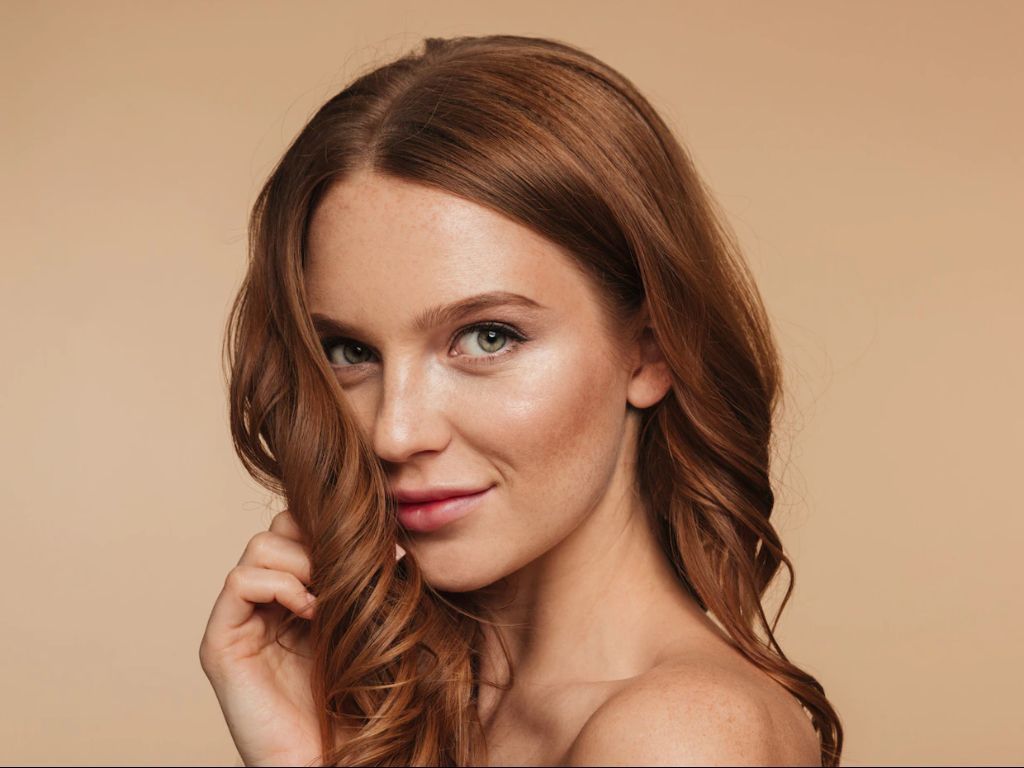 Tren Warna Rambut Hazelnut Brown yang Paling Populer di Tahun 2025