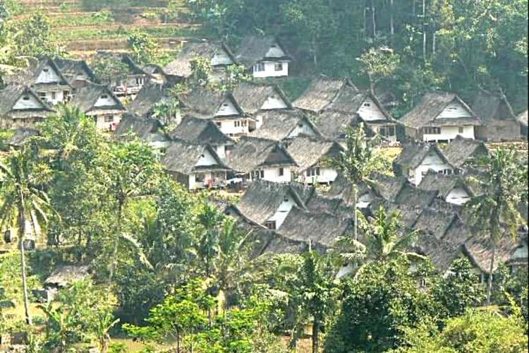 4 Upacara Adat Unik di Kampung Naga Tasikmalaya, Sampai Ada Saweran