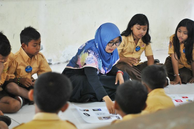 40 Kata Mutiara Ucapan Selamat Hari Guru yang Menyentuh Hati