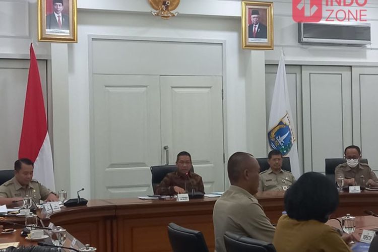 Heru Budi Gelar Rapim di Balai Kota, Handphone Para Pejabat Pemprov DKI Disita Dulu