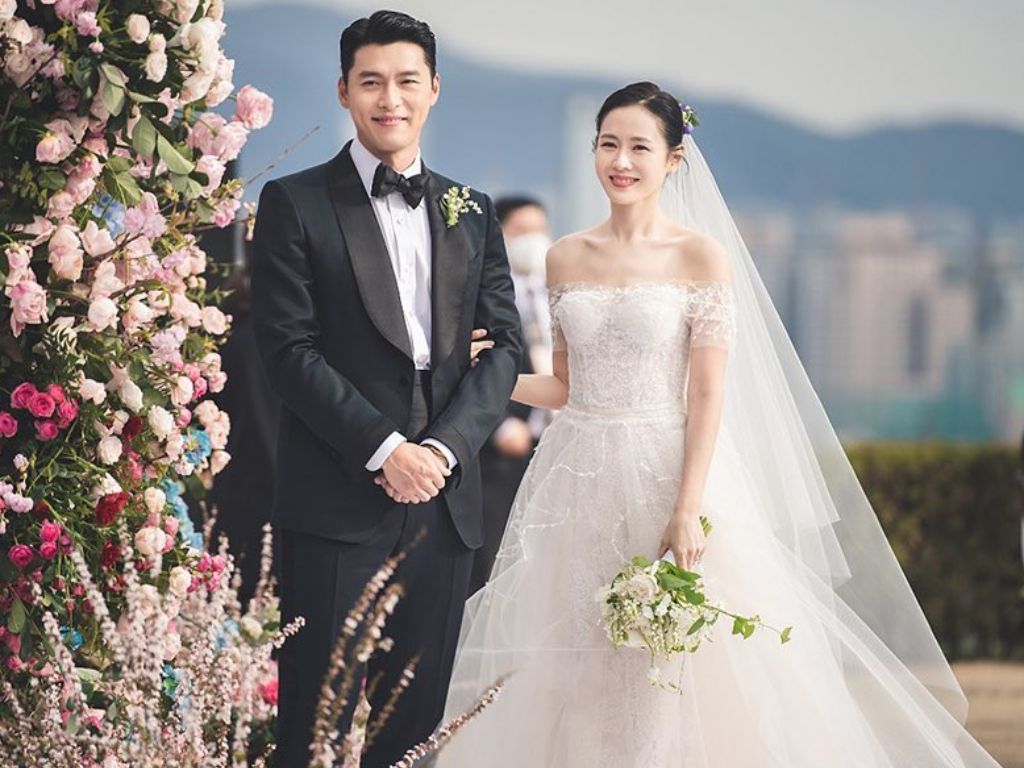 Rayakan 2 Tahun Pernikahan, Son Ye Jin Bagikan Foto Romantis dengan Hyun Bin