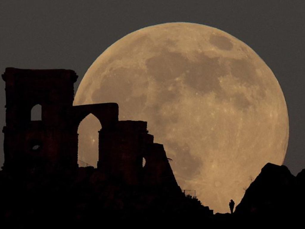 Apakah GPS Bisa Berfungsi di Bulan? Ilmuwan NASA Punya Jawabannya!