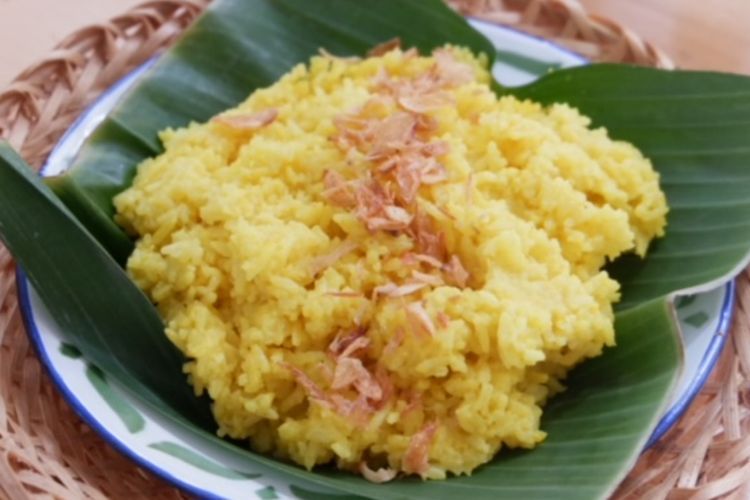 Resep Nasi Kuning dengan Rice Cooker, Sat-Set Langsung Jadi: Warnanya Cerah!