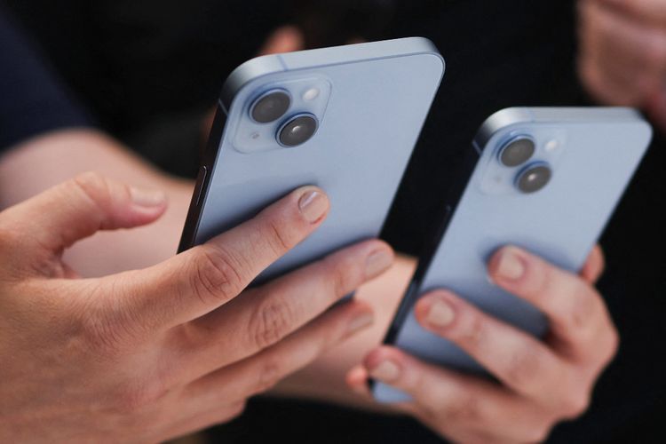 Terdampar di Alaska, Nyawa Pria Ini Selamat Berkat Fitur SOS di iPhone 14!