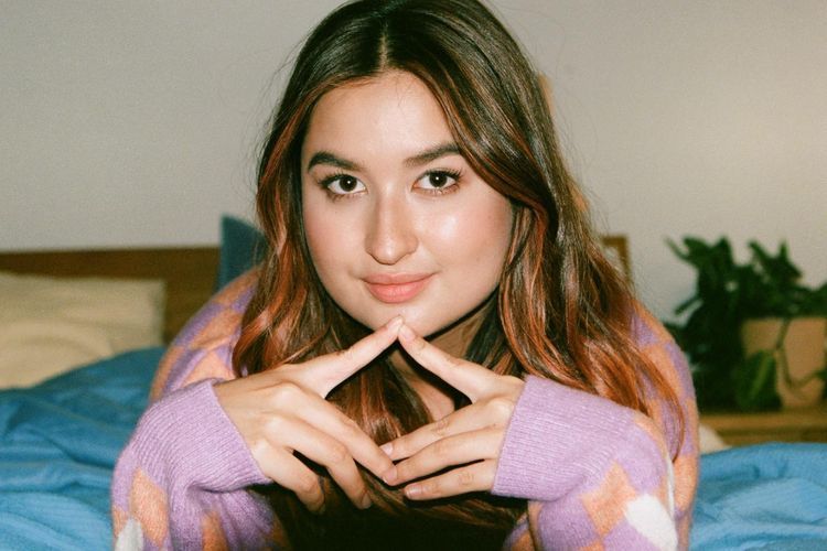 Profil Stephanie Poetri, Anak Bungsu Titi DJ yang Bikin Nangis Terharu di Konser HITC 2022