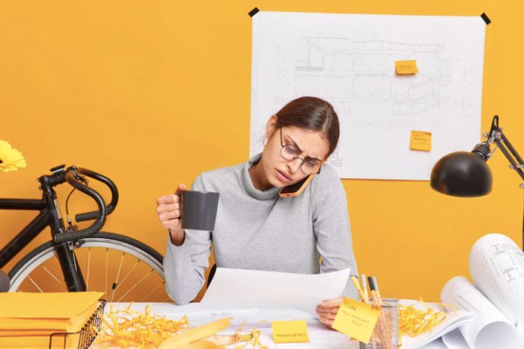 Waspada! Kebanyakan Lembur Kerja Bisa Picu Depresi, Pulang 'Tenggo' Lebih Baik