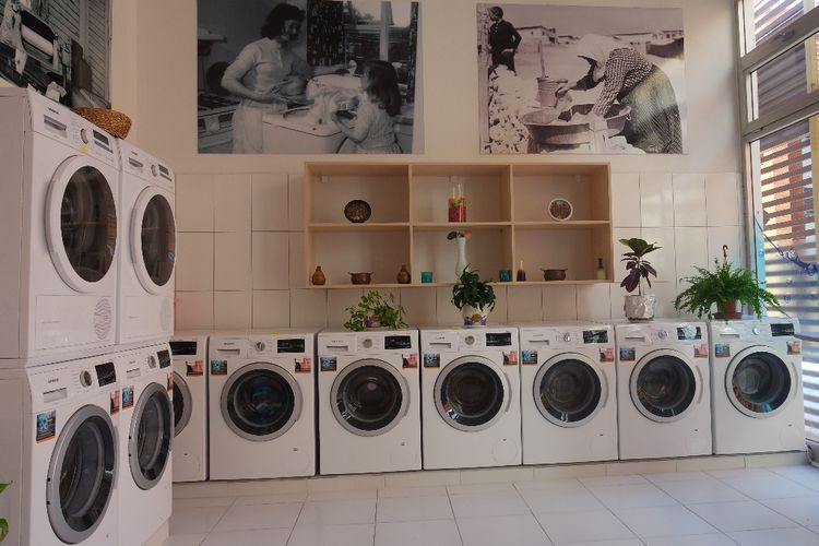 Tempat Laundry Gratis Mirip Kafe, Kamu Boleh Ngeteh dan Ngopi Sepuasnya 