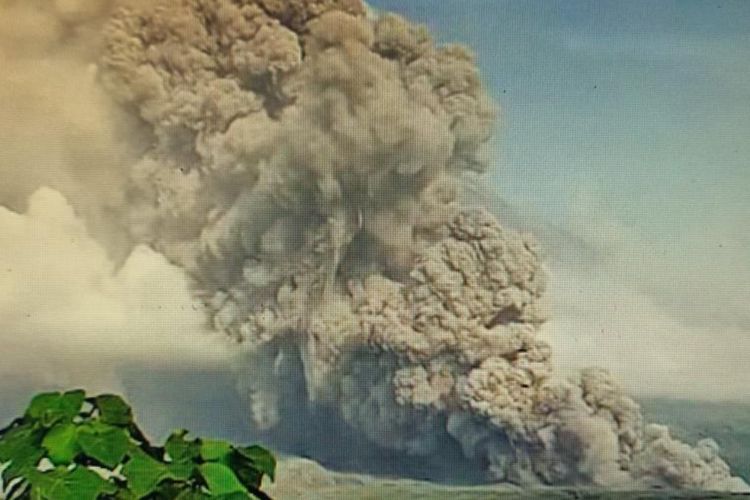Gunung Semeru Erupsi Lagi Pagi Ini, Keluarkan Abu Setinggi 400 Meter
