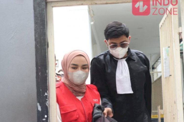 Lukman Azhari Ungkap Medina Zein Sering Khawatirkan Anak saat Ditahan di Rutan