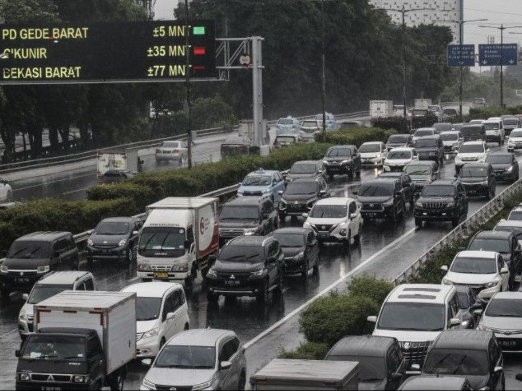 Bahu Jalan Tol Dalam Kota Bisa Digunakan Mulai Jam 6 Sore hingga 8 Malam