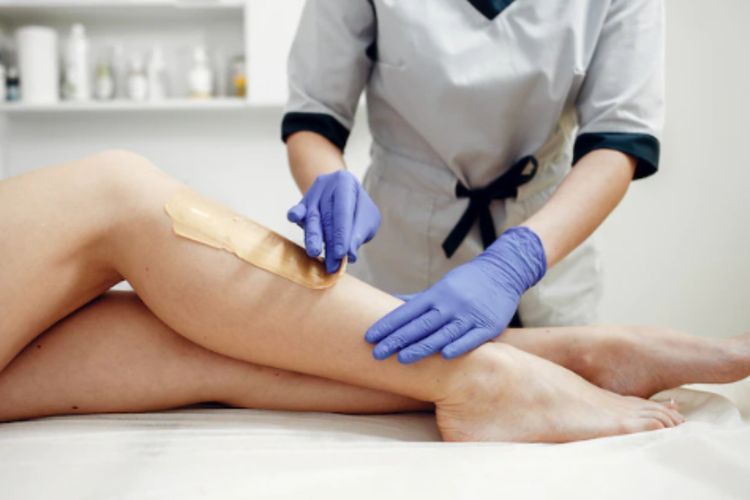 Waxing vs Shaving Lebih Aman Mana Sih? Simak Penjelasan Ini