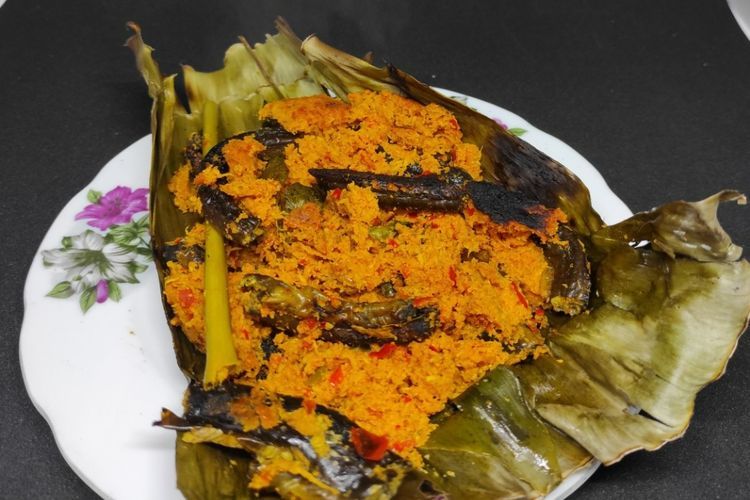 Resep Palai Baluik, Pepes Khas Padang Rasanya Pedas Gurih Bahan Utamanya Belut 