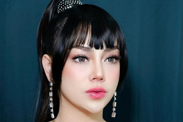 Rambut Berponi Celine Evangelista Dipuji Kayak Anak SMP, Netizen: Barbie Hidup