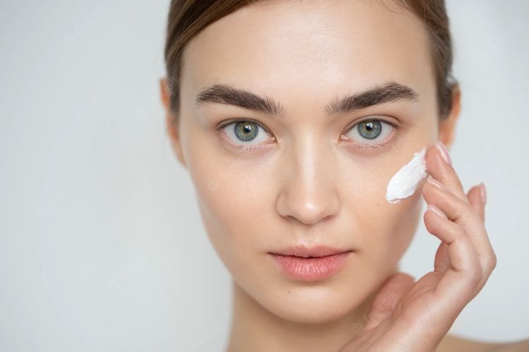 Mulai Jerawatan? Yuk Simak Langkah Facial Care yang Benar untuk Remaja!
